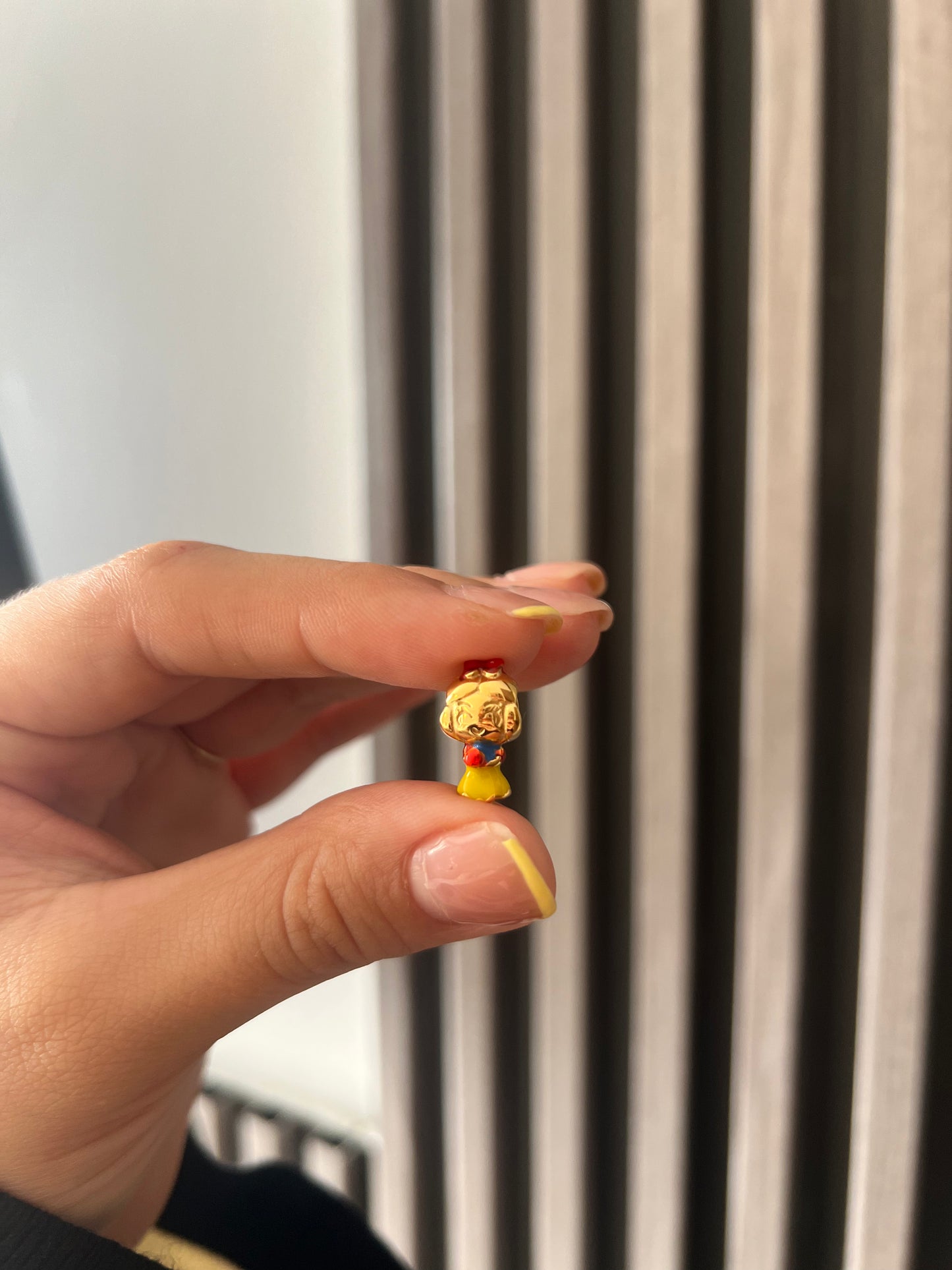 Blanca nieves dorado